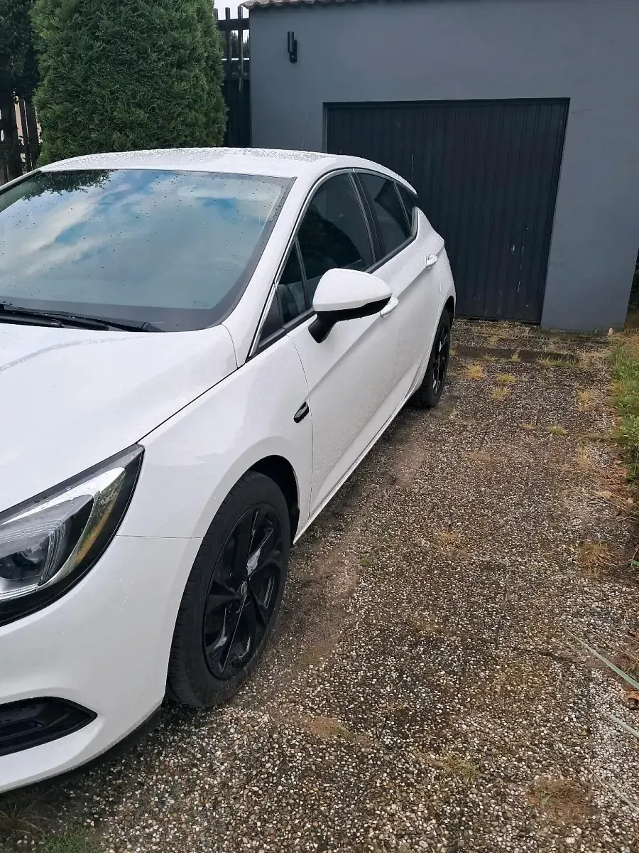 Gebraucht Opel Astra 131 PS (96 kW) 2019 Weiß Limousine