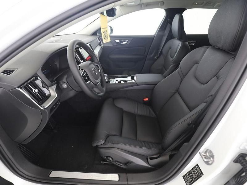 Gebraucht Volvo V60 Plus 257 PS (189 kW) 2025 Weiß Kombi