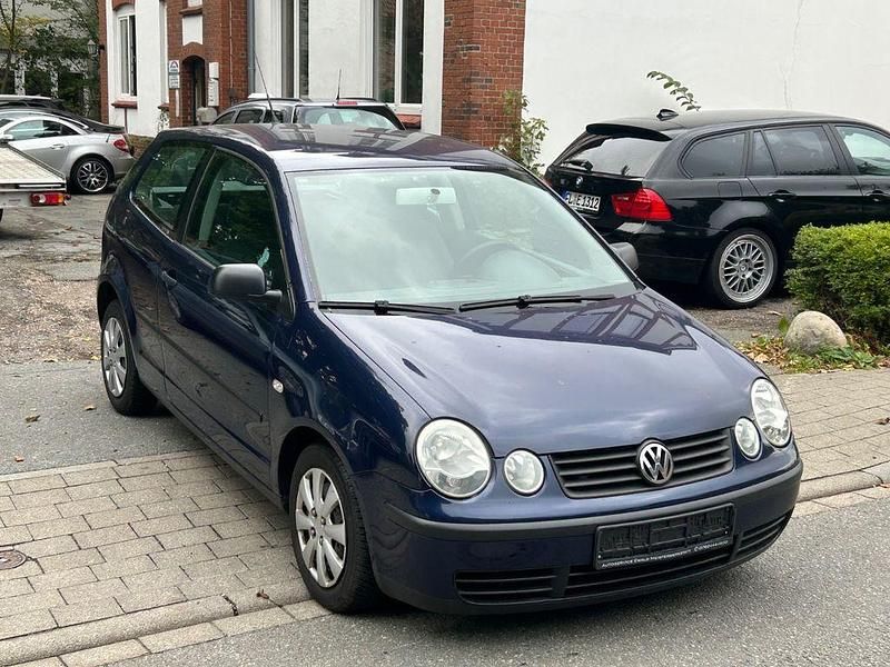 Blau Gebraucht 2003 VW Polo Basis Kleinwagen | 1.750 € (Etwas zu teuer) - Bild 1/4