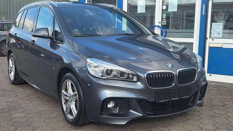 Grau Gebraucht 2016 BMW 220 M Sport Van / Kleinbus | 16.990 € (Etwas zu teuer) - Bild 1/4