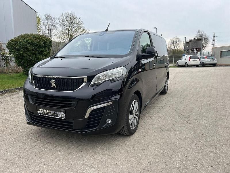 Gebraucht Peugeot Traveller Active 150 PS (110 kW) 2017 Schwarz Van / Kleinbus