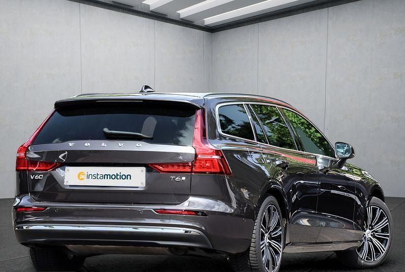 Gebraucht Volvo V60 Plus 349 PS (256 kW) 2024 Grau Kombi