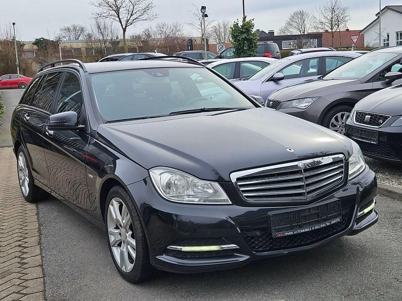 Gebraucht Mercedes C220 Classic 170 PS (125 kW) 2011 Schwarz Kombi