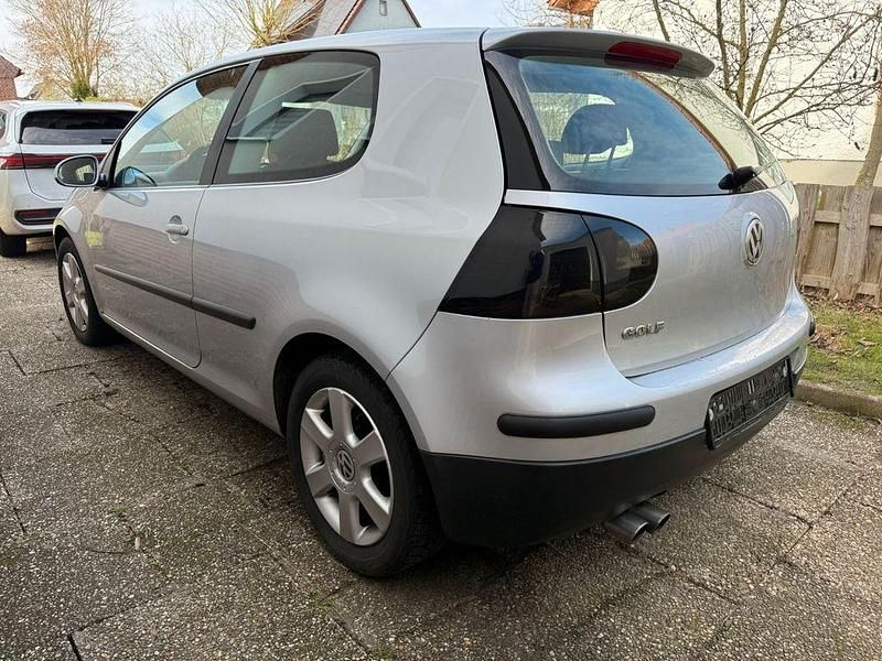 Gebraucht VW Golf V 75 PS (55 kW) 2004 Silber Kleinwagen