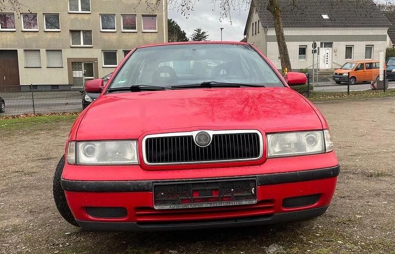 Gebraucht Skoda Octavia 125 PS (91 kW) 1999 Rot Limousine