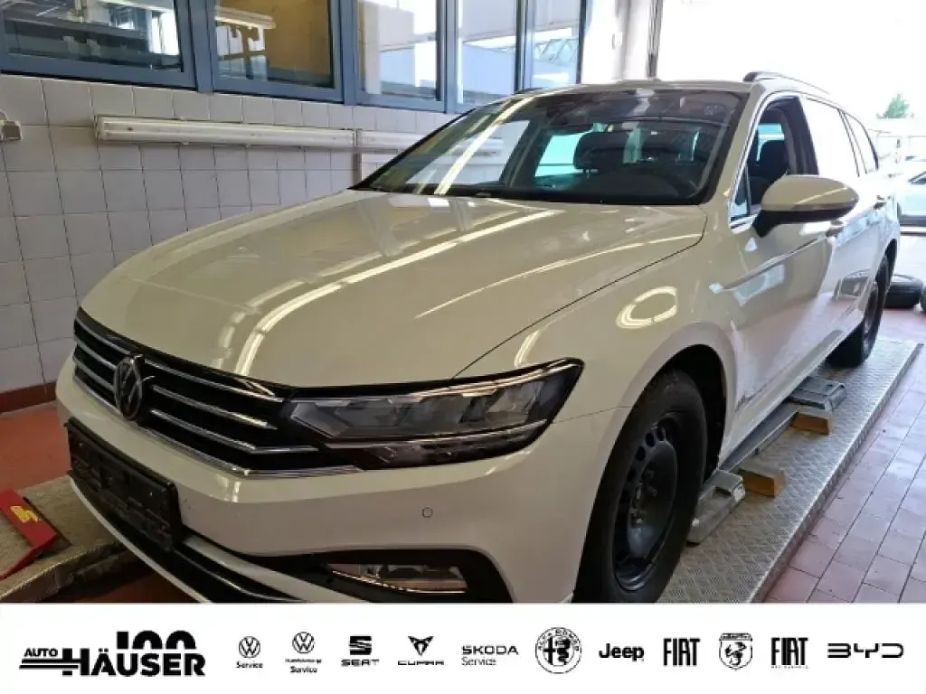 Gebraucht VW Passat Business 150 PS (110 kW) 2024 Kombi