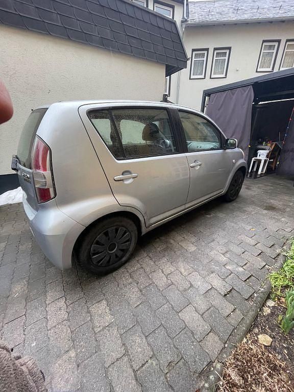 Gebraucht Daihatsu Sirion 69 PS (50 kW) 2006 Grau Kleinwagen