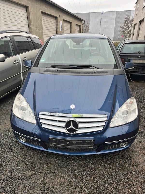 Gebraucht Mercedes A160 2010 Blau Kombi