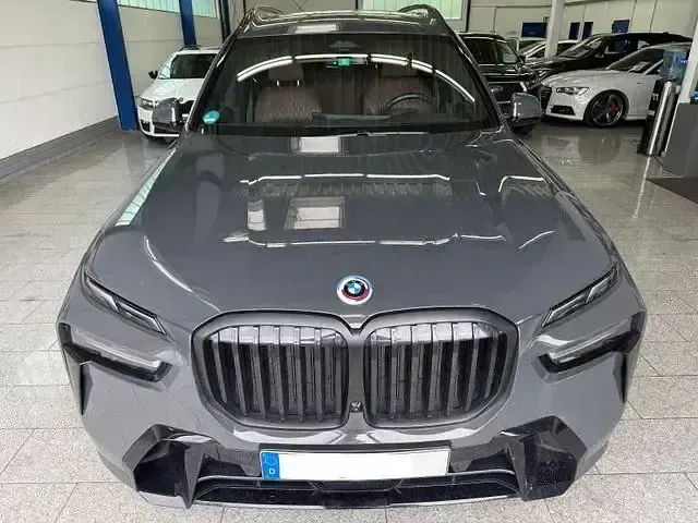 Gebraucht BMW X7 M Sport 352 PS (258 kW) 2022 Andere SUV