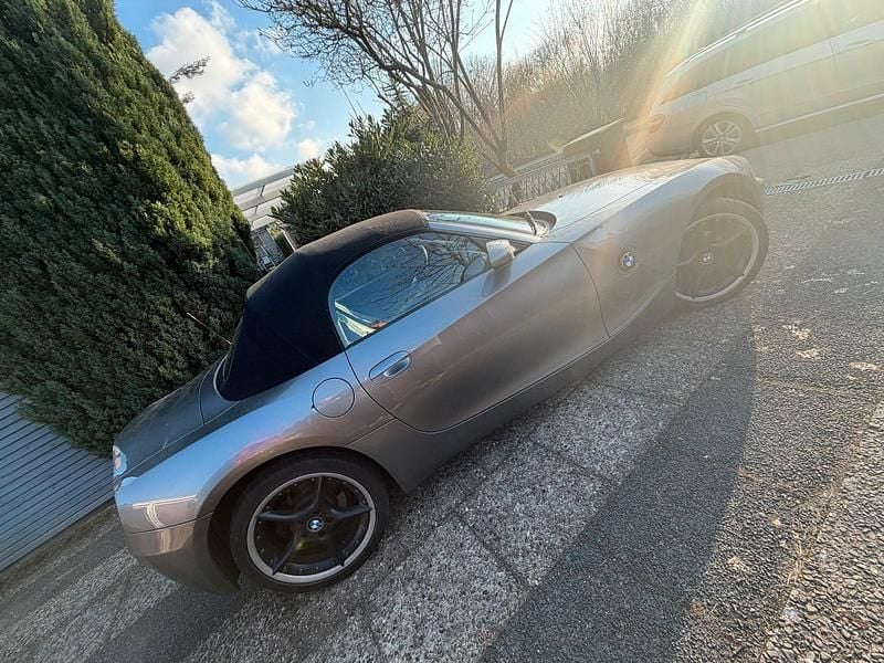 Gebraucht BMW Z4 192 PS (141 kW) 2003 Grau Cabrio