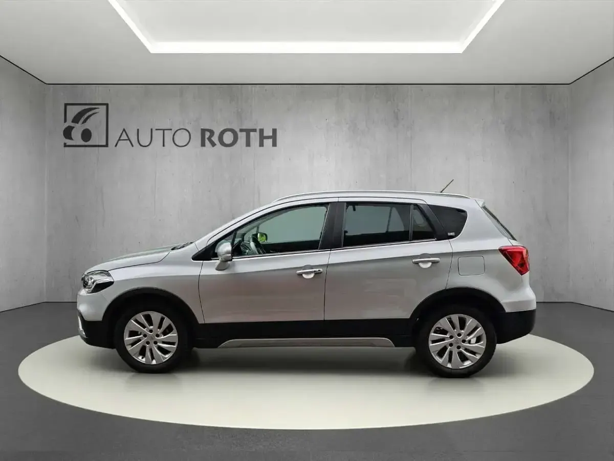 Gebraucht Suzuki SX4 S-Cross Comfort 111 PS (81 kW) 2019 Silky silver metallic SUV