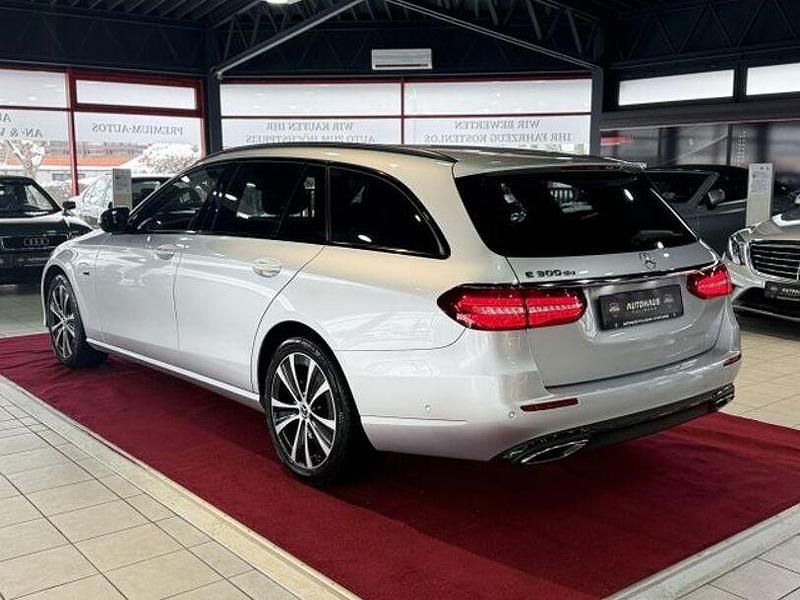 Gebraucht Mercedes E300 Avantgarde 306 PS (225 kW) 2020 Iridiumsilber  metallicl Kombi