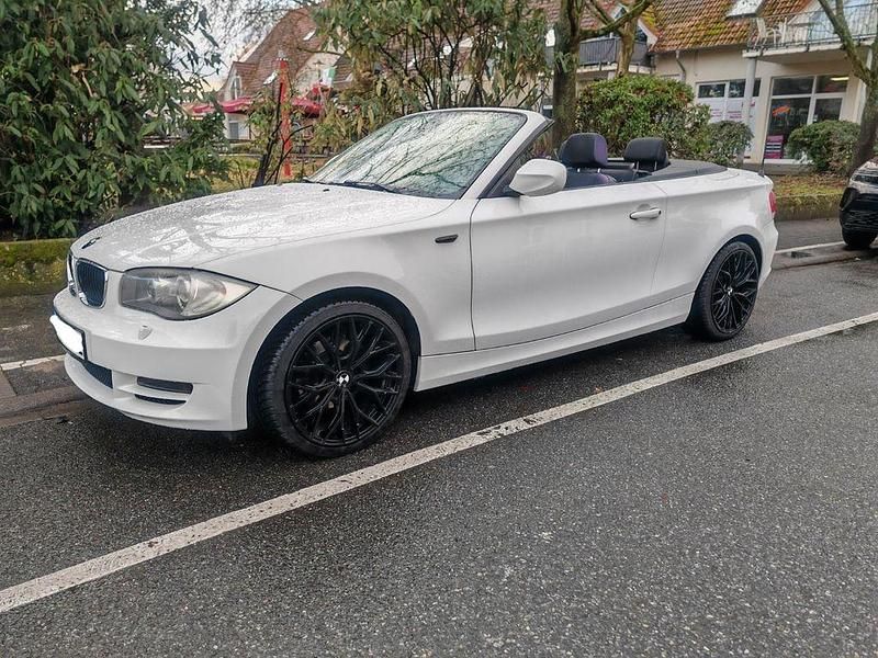 Gebraucht BMW 118 Cabriolet 143 PS (105 kW) 2010 Weiß Cabrio