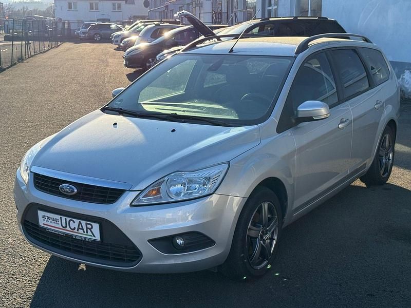 Gebraucht Ford Focus Style 109 PS (80 kW) 2010 Silber Kombi