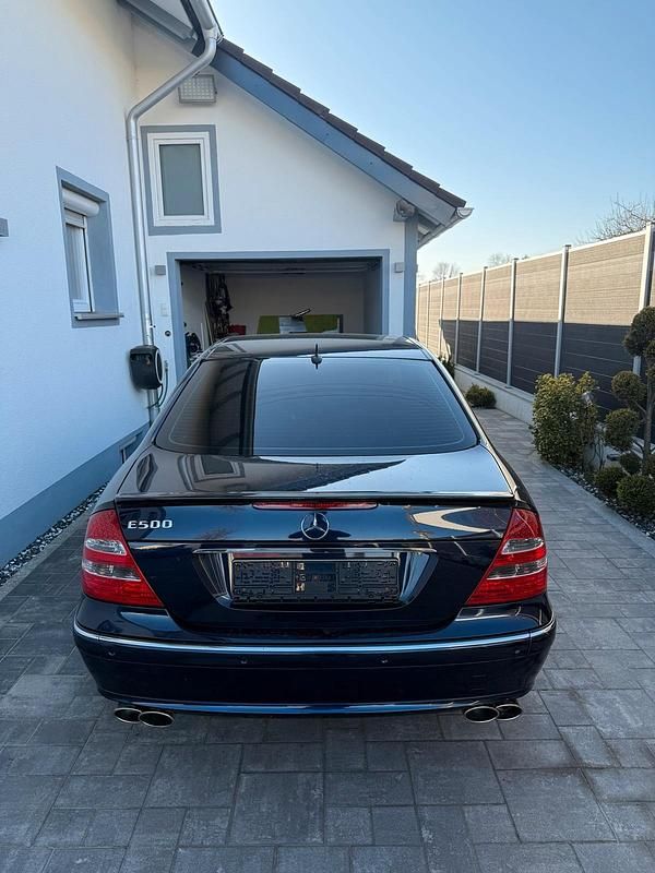 Gebraucht Mercedes E500 306 PS (225 kW) 2002 Blau Limousine