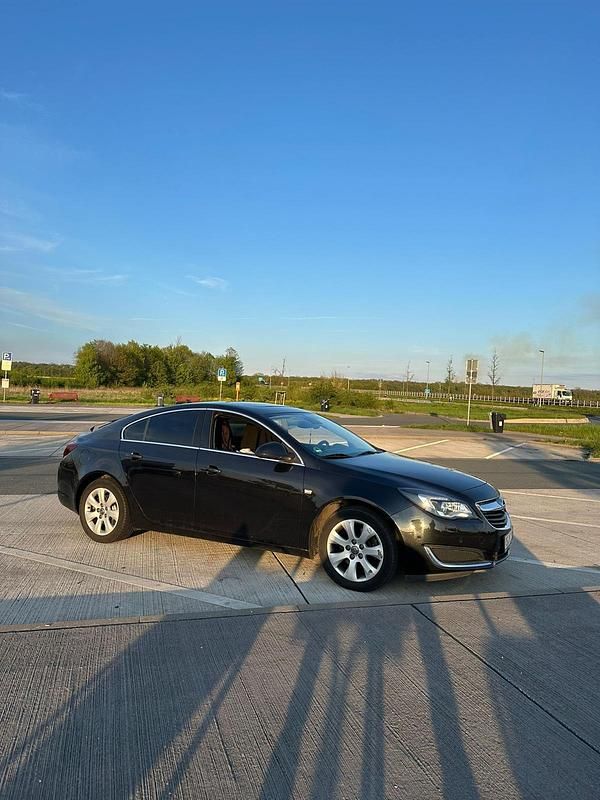 Gebraucht Opel Insignia 164 PS (120 kW) 2015 Schwarz Limousine