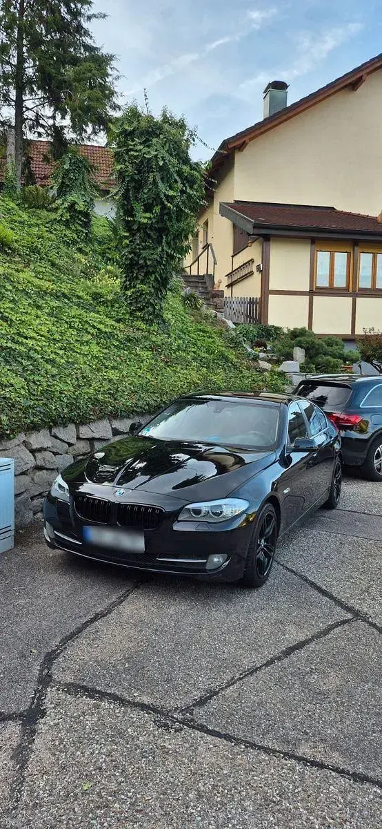 Second-hand BMW 520 Efficient Dynamics 184 CP (135 kW) 2012 Negru Berlinǎ