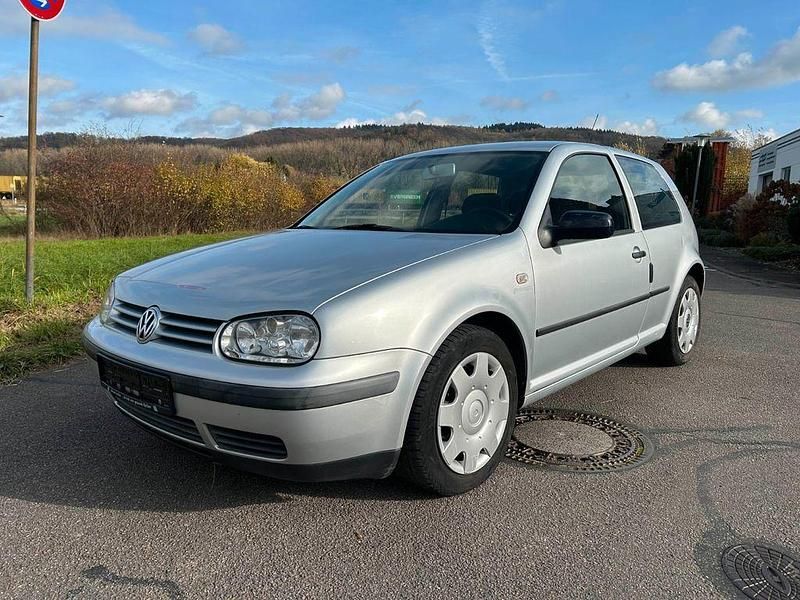 Silber Gebraucht 2000 VW Golf IV Limousine | 999 € (Guter Preis) - Bild 1/4