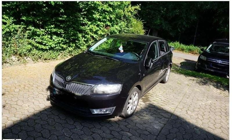 Schwarz Gebraucht 2014 Skoda Rapid Ambition Kombi | 3.550 € (Superpreis) - Bild 1/4