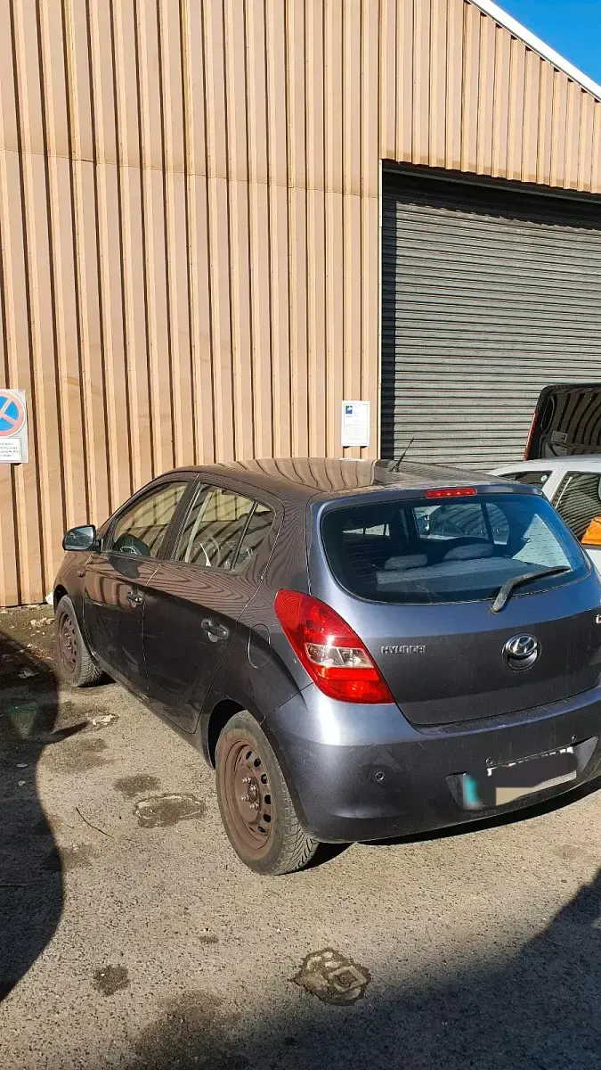 Gebraucht Hyundai i20 78 PS (57 kW) 2009 Grau Kleinwagen