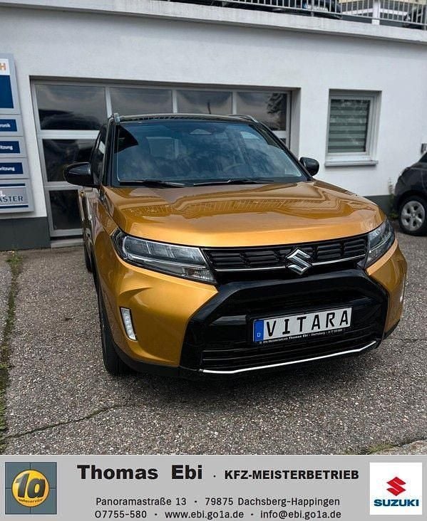 Orange Neu 2025 Suzuki Vitara Comfort SUV | 26.590 € (Fairer Preis) - Bild 1/4