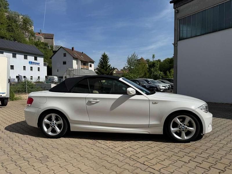 Weiß Gebraucht 2010 BMW 118 Cabriolet M Sport Cabrio | 7.000 € (Fairer Preis) - Bild 1/4