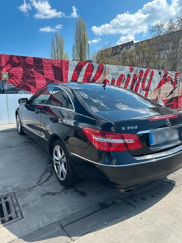 Usata Mercedes E350 231 CV (169 kW) 2009 Nero Coupé