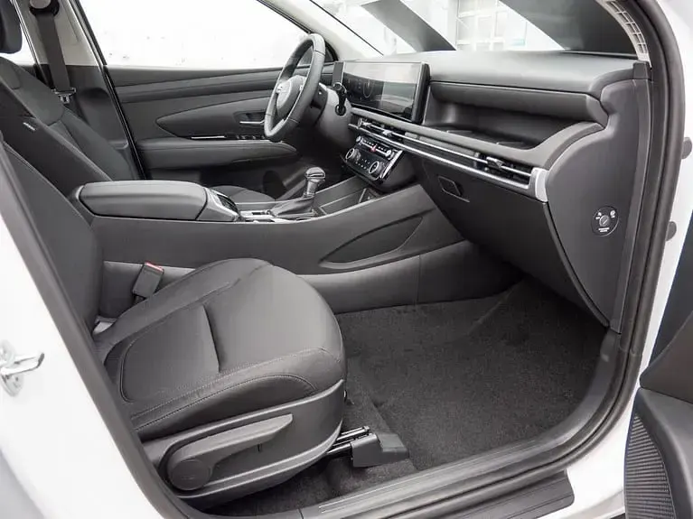Gebraucht Hyundai Tucson Select 136 PS (100 kW) 2024 Farbe: weiss SUV