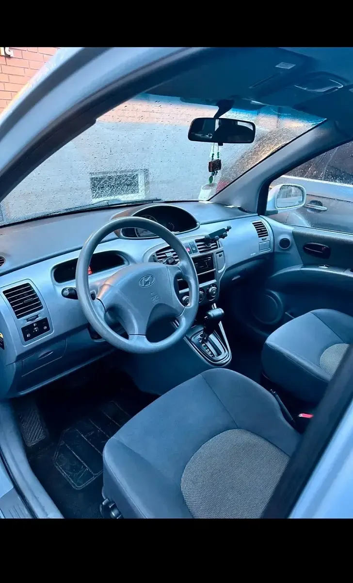 Second-hand Hyundai Matrix 122 CP (89 kW) 2004 Gri Monovolum