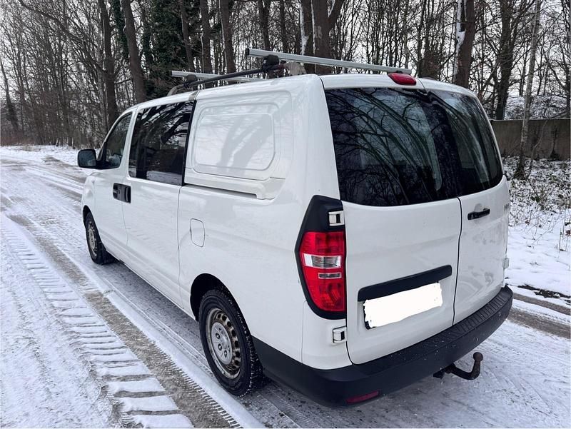Gebraucht Hyundai H-1 85 PS (62 kW) 2014 Weiß Van / Kleinbus