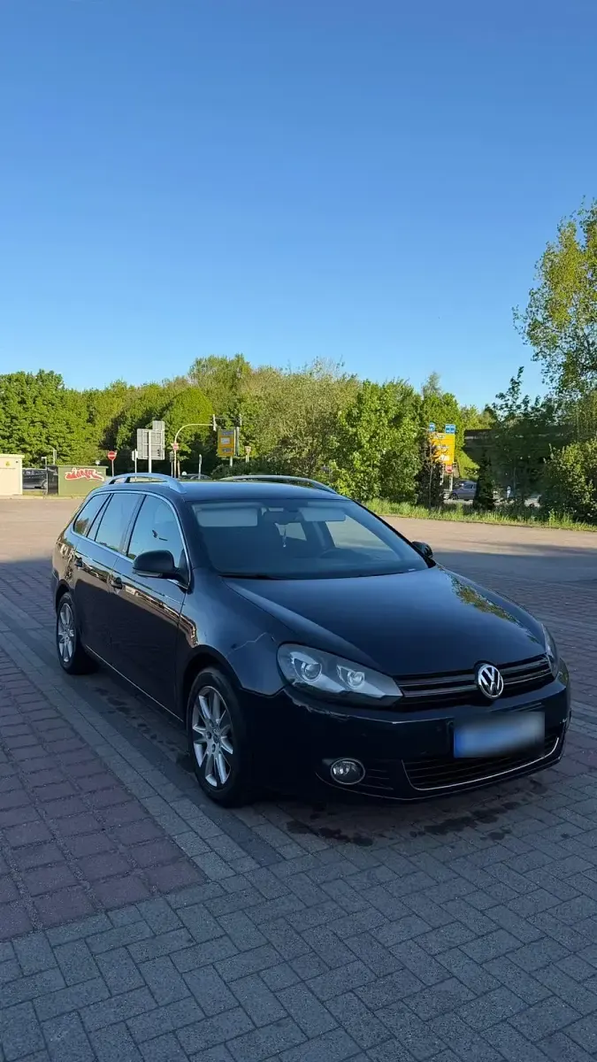 Gebraucht VW Golf VI Style 105 PS (77 kW) 2011 Blau Kleinwagen