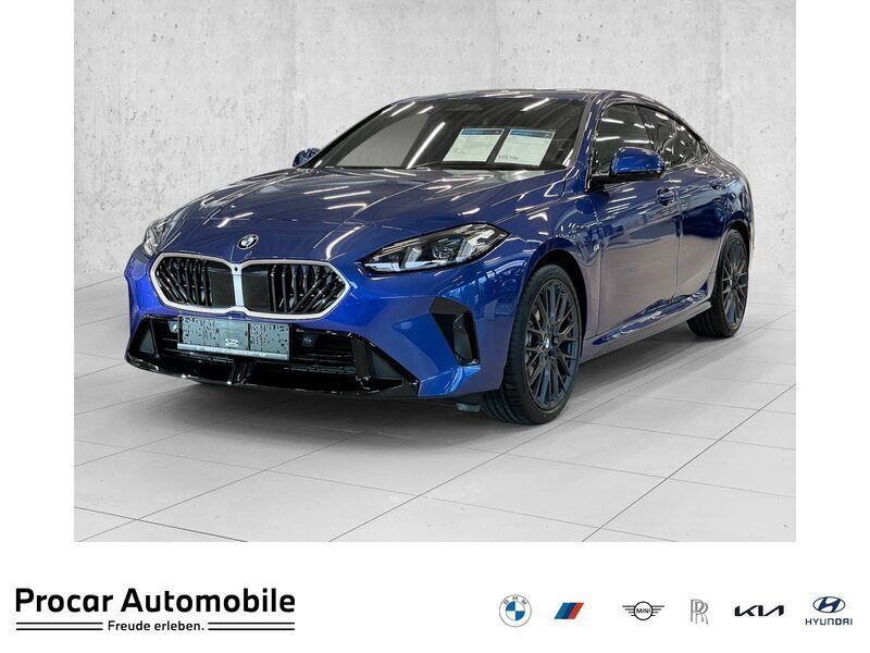 Blau Neu 2025 BMW 220 M Sport Coupé | 51.000 € (Etwas zu teuer) - Bild 1/4