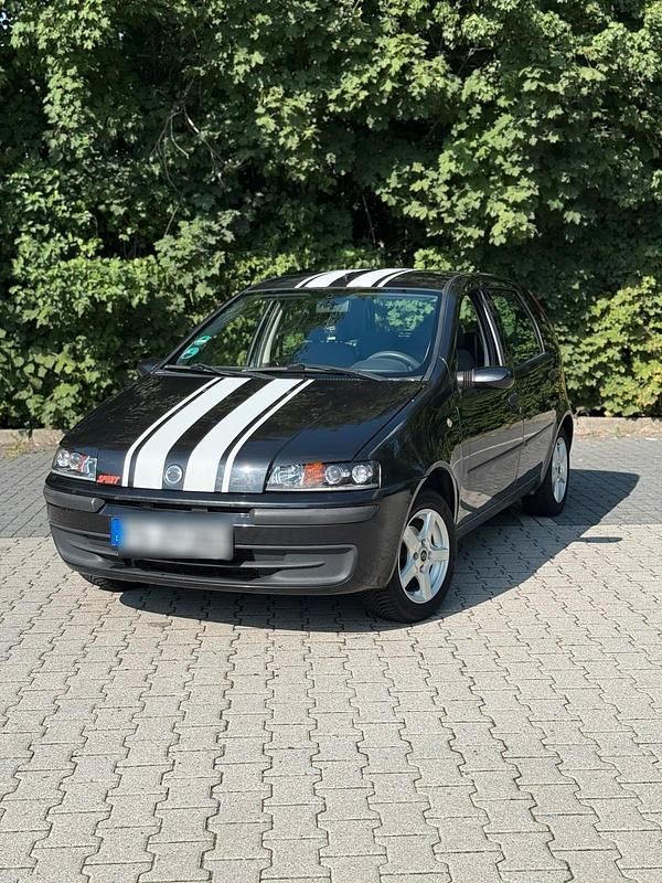Schwarz Gebraucht 2003 Fiat Punto Kleinwagen | 1.199 € - Bild 1/4