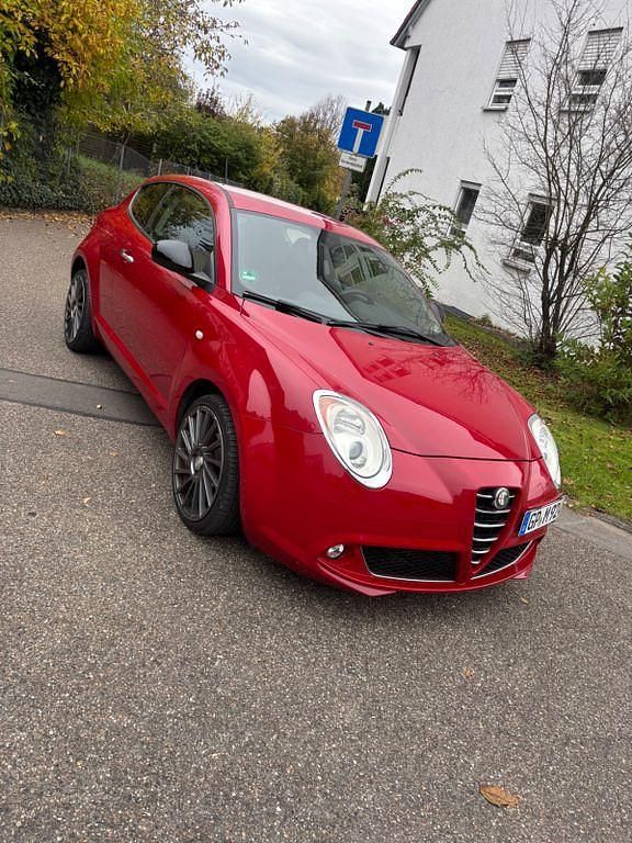 Rot Gebraucht 2009 Alfa Romeo MiTo Kleinwagen | 3.800 € (Fairer Preis) - Bild 1/4