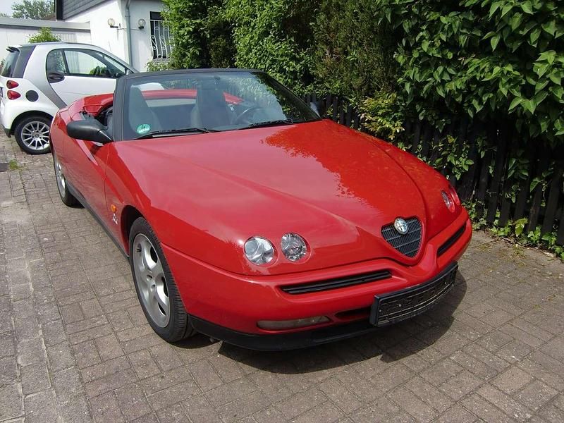 Gebraucht Alfa Romeo Spider 150 PS (110 kW) 1997 Rot Cabrio