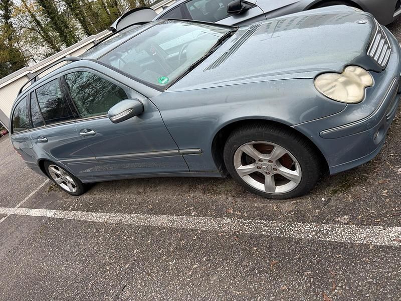 Gebraucht Mercedes C220 150 PS (110 kW) 2004 Kombi