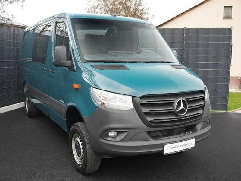 Gebraucht Mercedes Sprinter 163 PS (119 kW) 2020 Grün Van