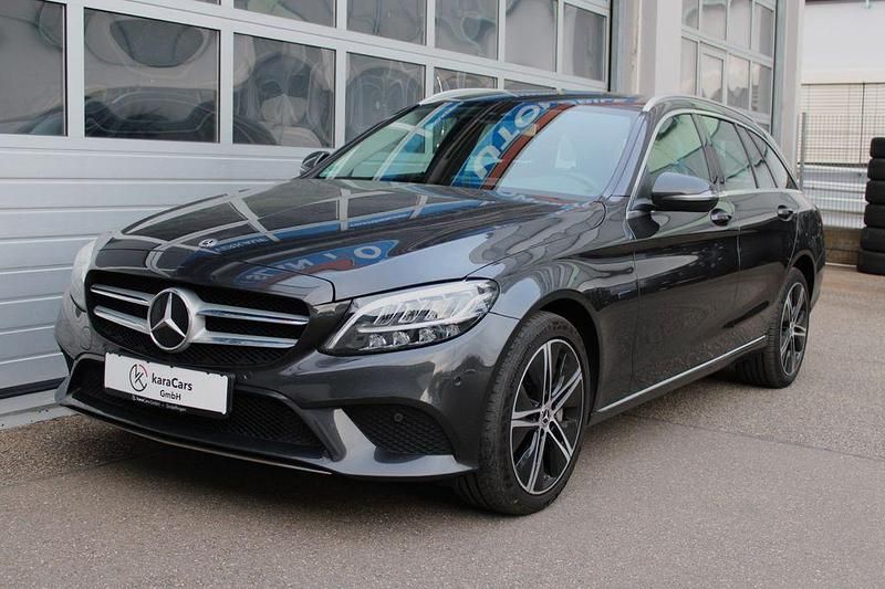 Gebraucht Mercedes C300e 306 PS (225 kW) 2019 Grau Limousine