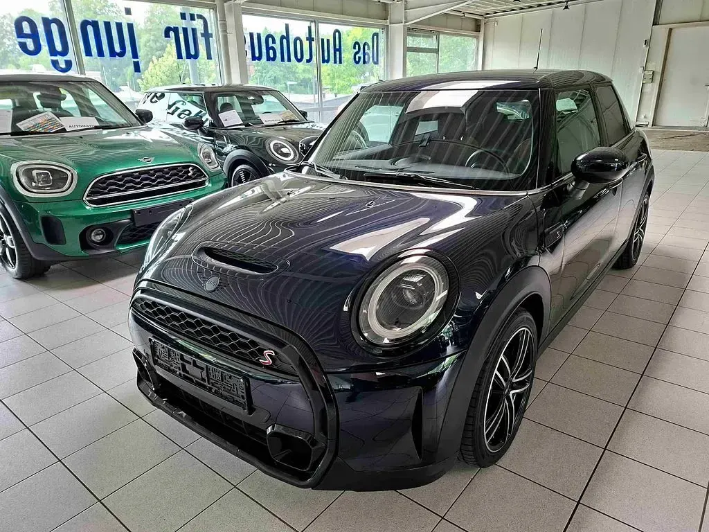 Gebraucht Mini Cooper S Sport 178 PS (130 kW) 2022 Schwarz Kleinwagen