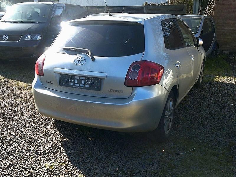 Gebraucht Toyota Auris 177 PS (130 kW) 2007 Gold Kleinwagen