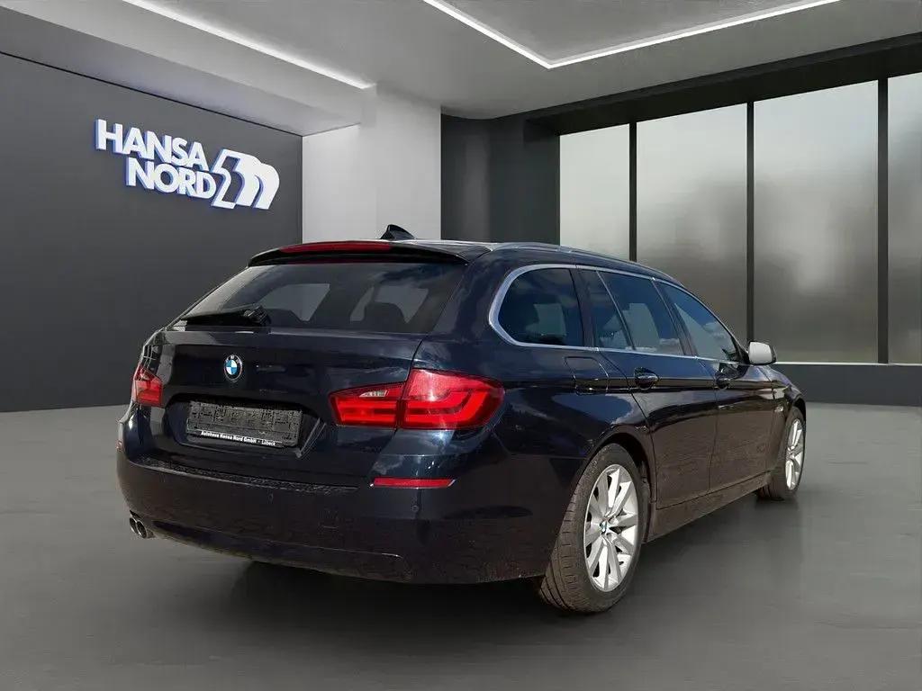 Gebraucht BMW 525 Sport Line 204 PS (150 kW) 2011 Blau Limousine