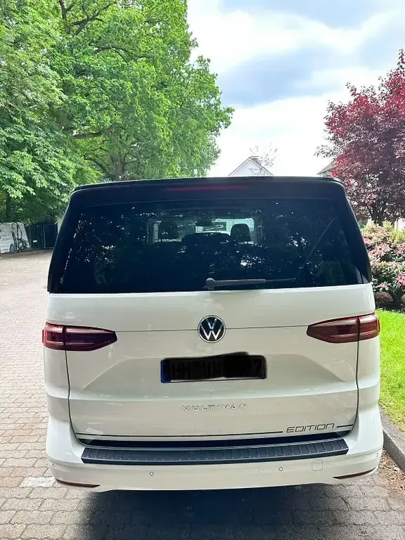 Gebraucht VW Multivan Edition 204 PS (150 kW) 2023 Weiß Van / Kleinbus