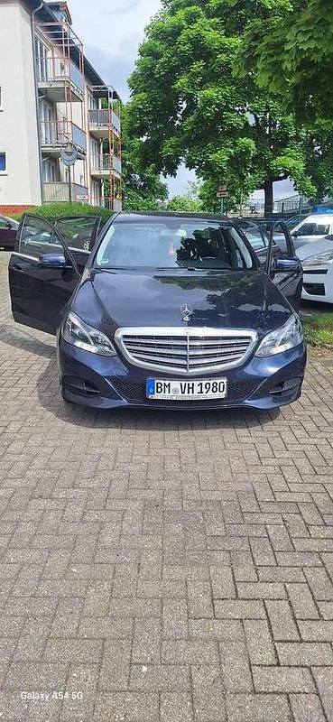 Gebraucht 2014 Mercedes E200 Limousine | 13.999 € (Etwas zu teuer) - Bild 1/4