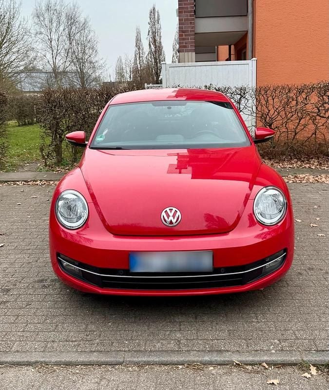Second-hand VW Beetle 105 CP (77 kW) 2012 Roșu Hatchback