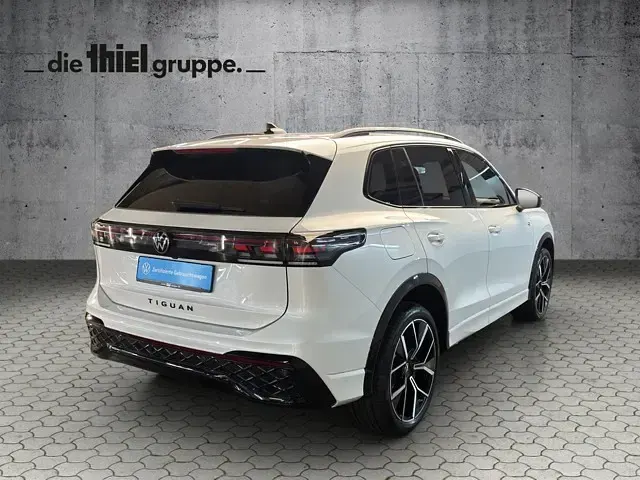 Gebraucht VW Tiguan R-line 204 PS (150 kW) 2025 Weiß SUV