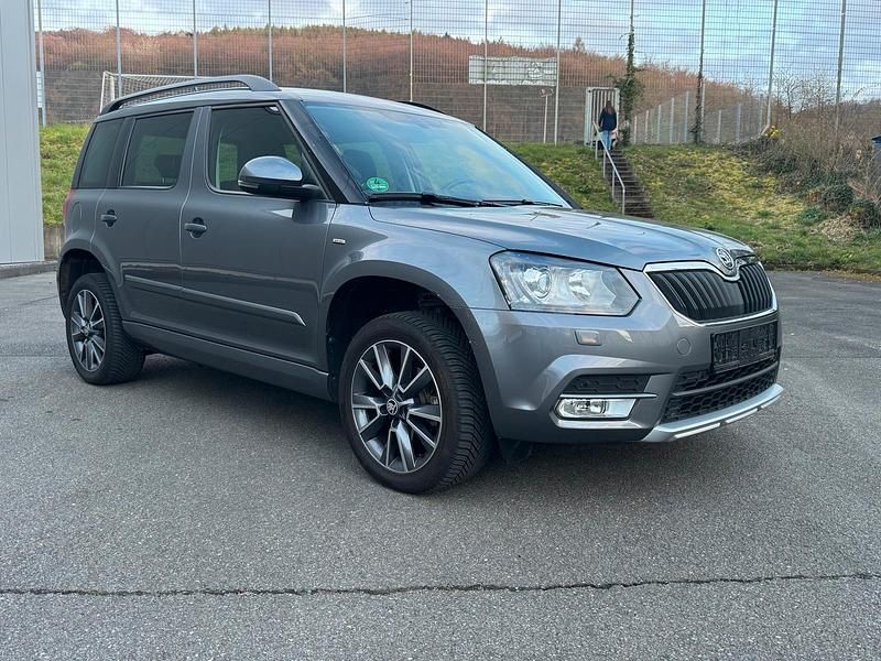 Gebraucht Skoda Yeti Drive 110 PS (80 kW) 2017 Grau SUV