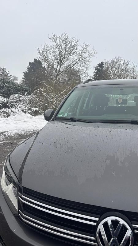 Gebraucht VW Tiguan Trendline 122 PS (89 kW) 2012 Grau SUV