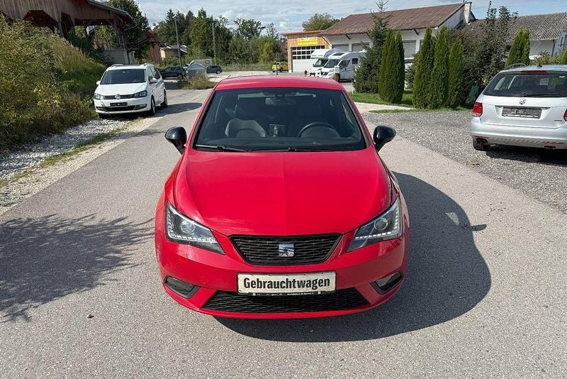 Rot Gebraucht 2014 Seat Ibiza Kleinwagen | 5.190 € (Fairer Preis) - Bild 1/4