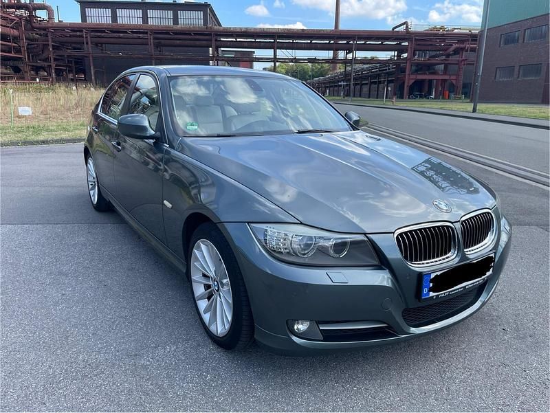 Gebraucht 2011 BMW 330 Exclusive Limousine | 8.500 € (Fairer Preis) - Bild 1/4