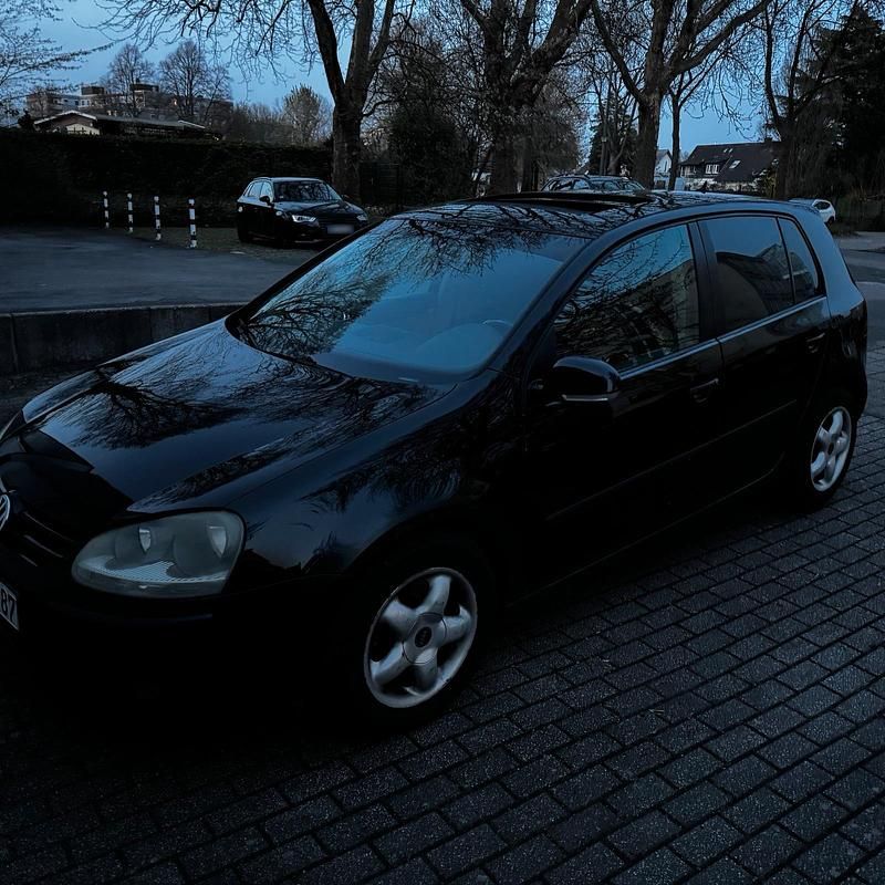Gebraucht VW Golf V 105 PS (77 kW) 2004 Schwarz Kleinwagen